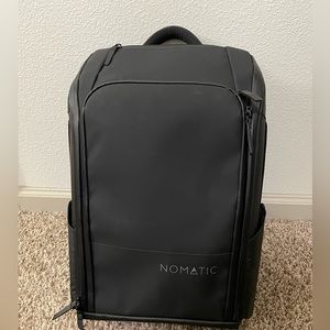 Nomatic Backpack 20L